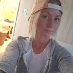 Meet your Posher, Courtney